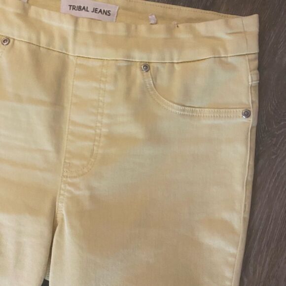 Audrey Mid Ruse Straight Capris by Tribal Jeans Sz 6 embroidered Leg - Picture 3 of 5